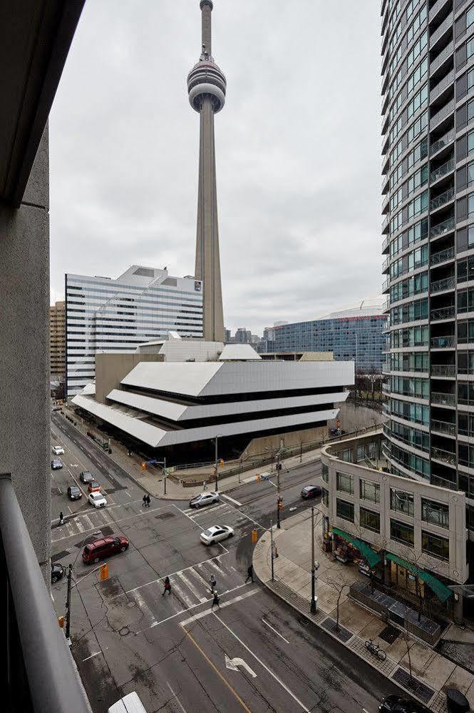 Atlas Suites 270 Wellington Toronto Exterior photo